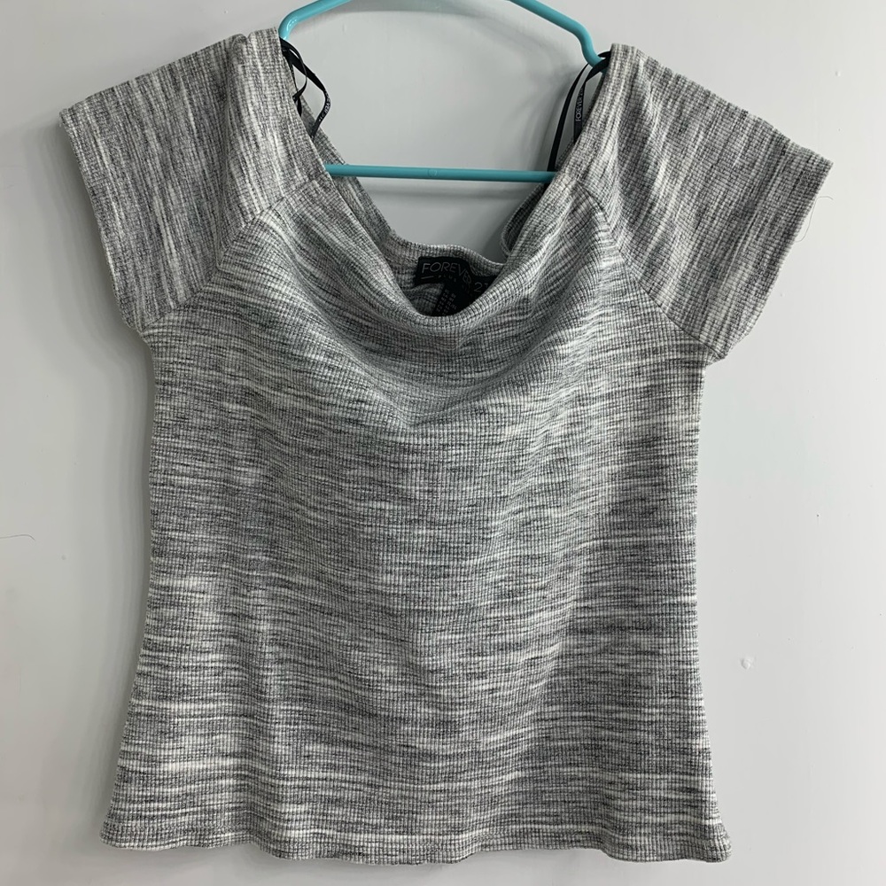 Off the shoulder tube/crop top